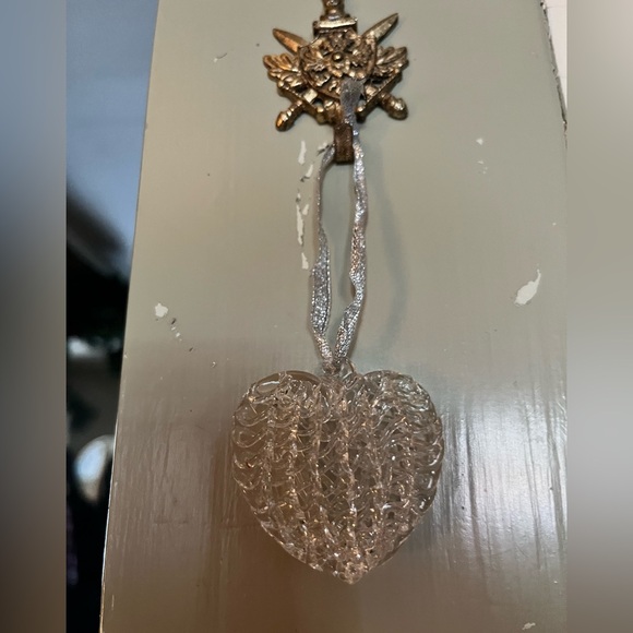 Glass blown Valentine’s Day Heart Ornaments Set of 8 with Silver Ribbon - Picture 5 of 10